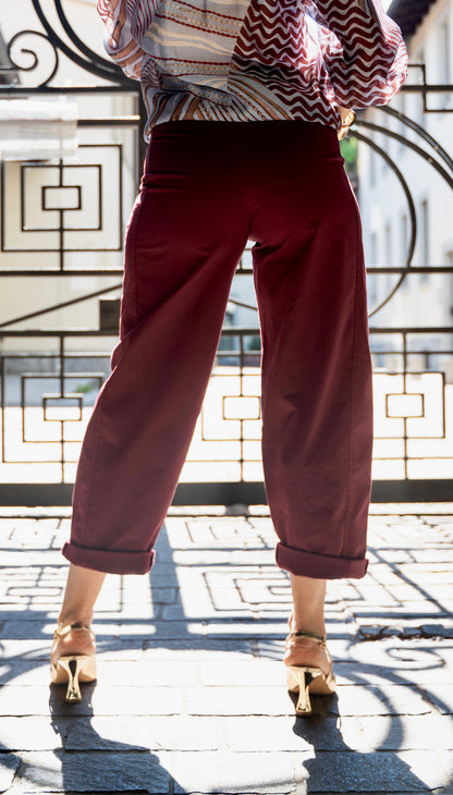 Pantalone gabardina carot